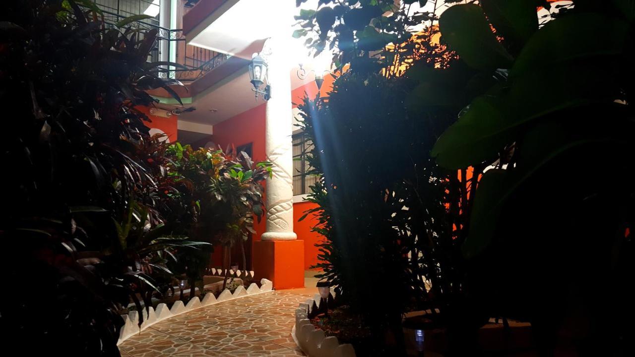 唐维托酒店 Estelí 外观 照片